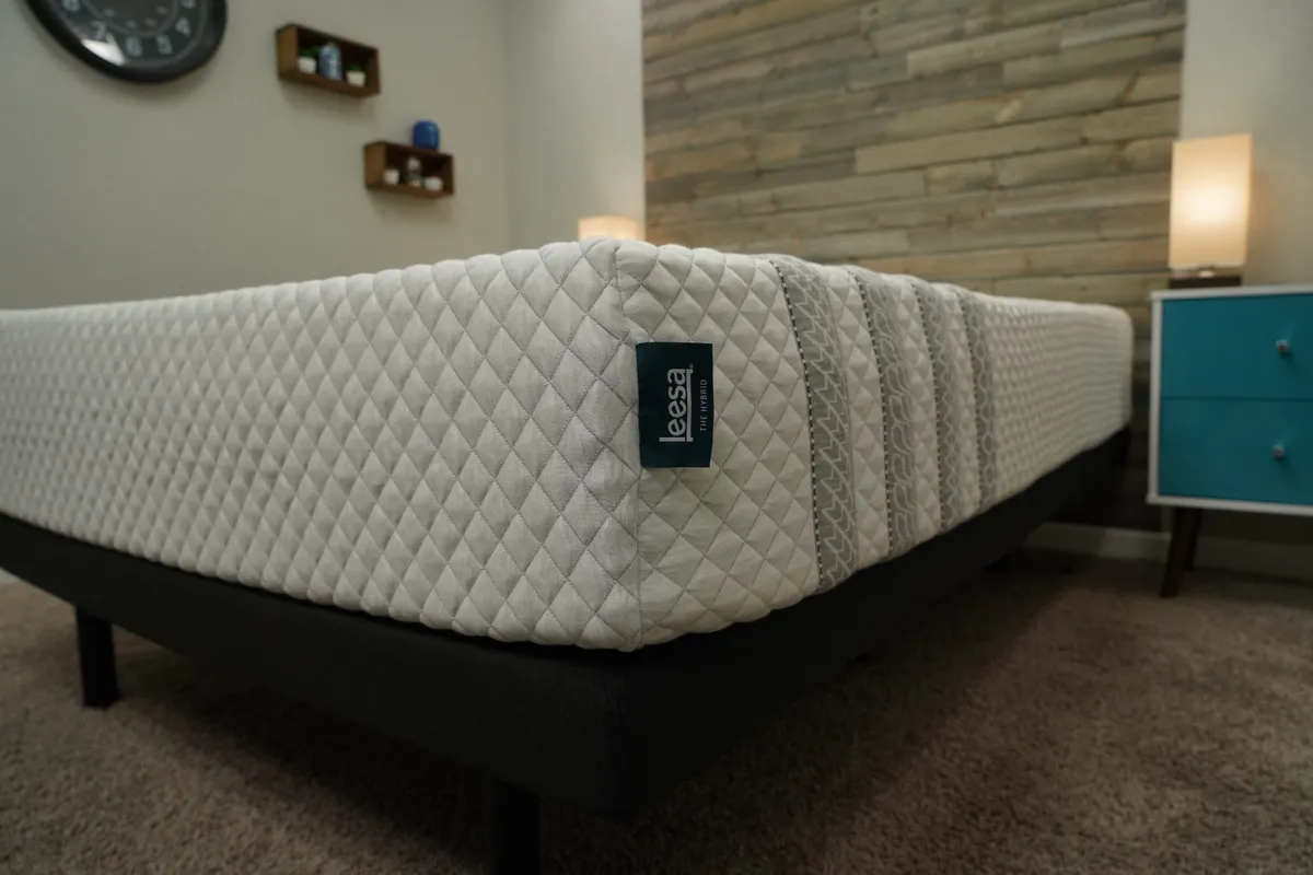 Leesa | Sapira Hybrid  - Image 2